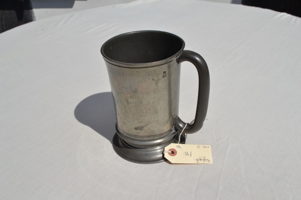 Discover our Victorian pewter tankard, a unique piece from Archway Tavern pub, made by Watts, Euston no. 256. Ideal for historical collectors, shop now!