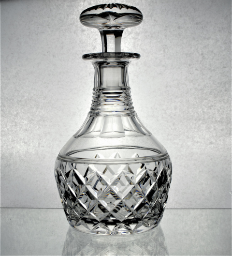 Explore our selection of 20th century cut glass decanters, 94cm in height. Act now to add a unique piece to your collection!