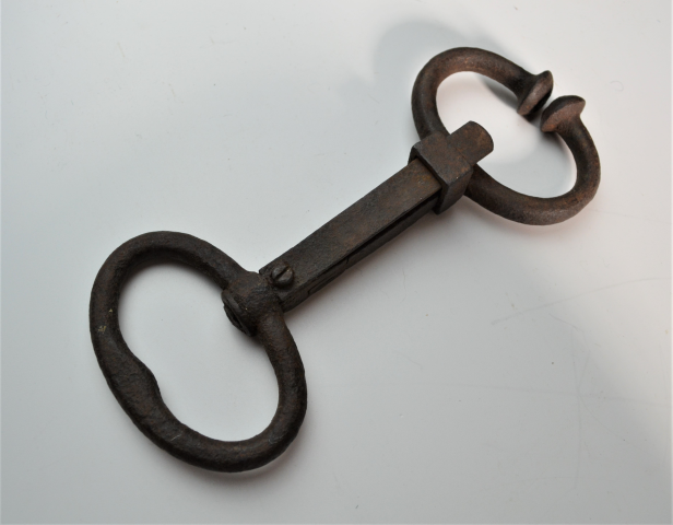 Discover our unique collection of late 19th-century bull nose pullers in reasonable condition. Shop now to add a piece of history to your tool collection!