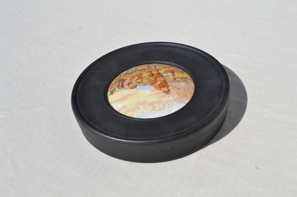 'The Shrimpers' Prattware Pot Lid