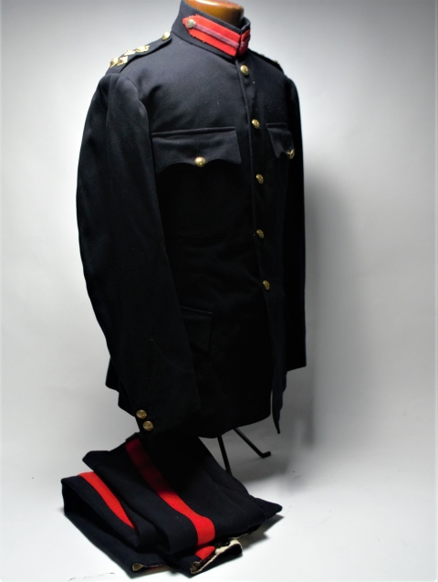 Discover the historic Royal Army Signal Corps Brigadier's Dress from our war memorabilia collection. Worn by Ralph Rayner, it offers a significant piece of history. Shop now!
