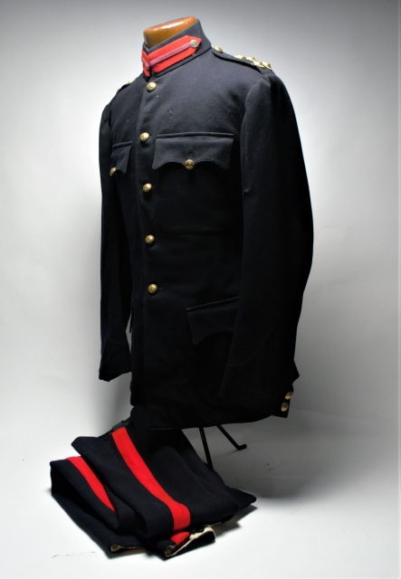Discover the historic Royal Army Signal Corps Brigadier's Dress from our war memorabilia collection. Worn by Ralph Rayner, it offers a significant piece of history. Shop now!
