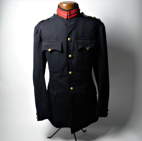 Discover the historic Royal Army Signal Corps Brigadier's Dress from our war memorabilia collection. Worn by Ralph Rayner, it offers a significant piece of history. Shop now!
