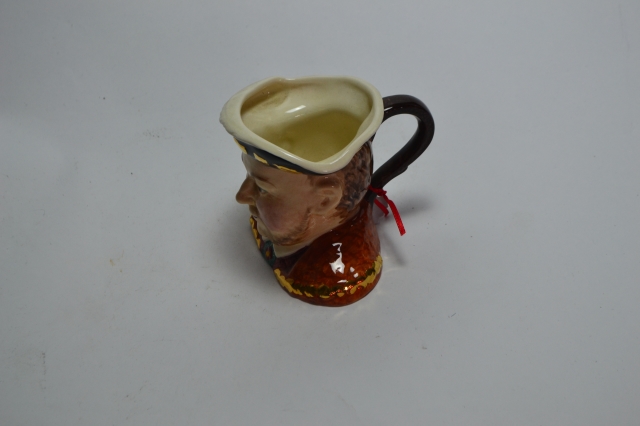 Discover our Sylvac Henry VIII toby jug - a unique piece of historical memorabilia. Made with detailed precision, order now to add this collectable to your collection.