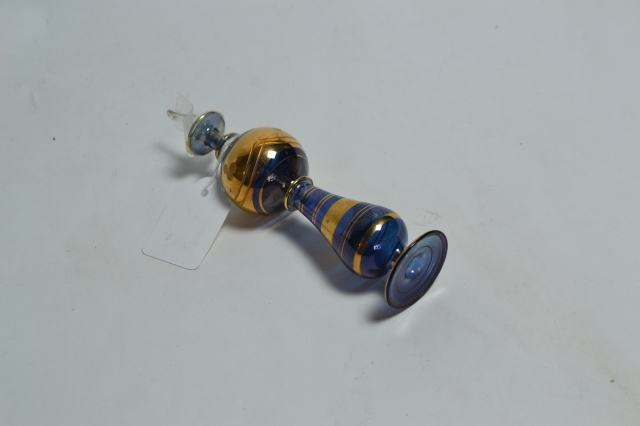 Uncover the perfect signature scent in our extensive perfume bottle collection! Explore sizes, brands, and unique fragrances. Shop now to elevate your aroma!