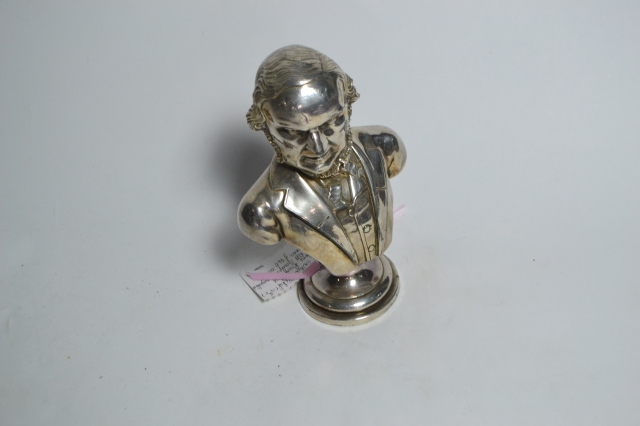 Explore our stunning collection of 19th century white metal busts. Don't miss the masterpiece of Gladstone by Josept Pitt. Grab yours now.