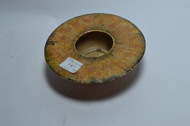 Explore our diverse range of Carlton Ware vases, perfect for any home decor. Uncover exquisite designs, sizes, and colors. Shop now for your ideal match.