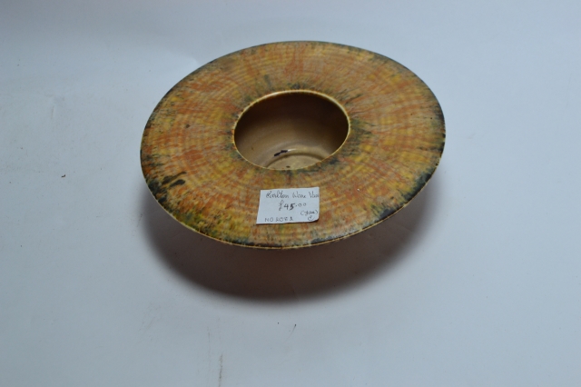 Explore our diverse range of Carlton Ware vases, perfect for any home decor. Uncover exquisite designs, sizes, and colors. Shop now for your ideal match.