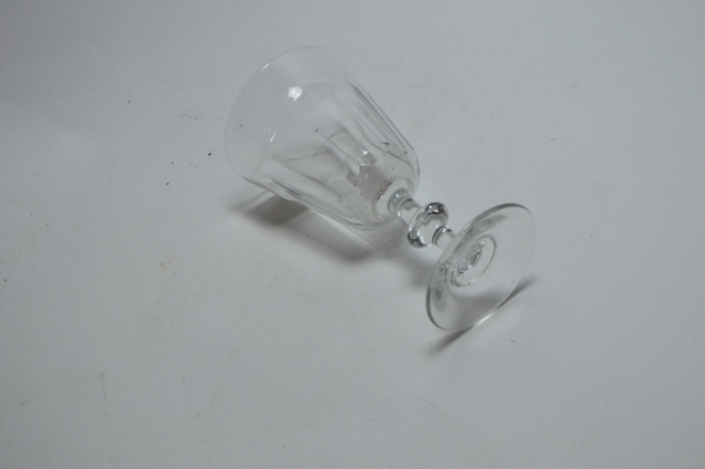 Discover our top-quality collection of wine glasses. Durable, elegantly designed, perfect for all occasions. Shop now for excellent deals! Find your perfect wine glass today.