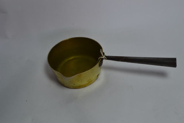 Discover our range of durable 18cm brass pans. Ideal for home or professional use with long-lasting quality. Shop now for the best kitchenware deals!