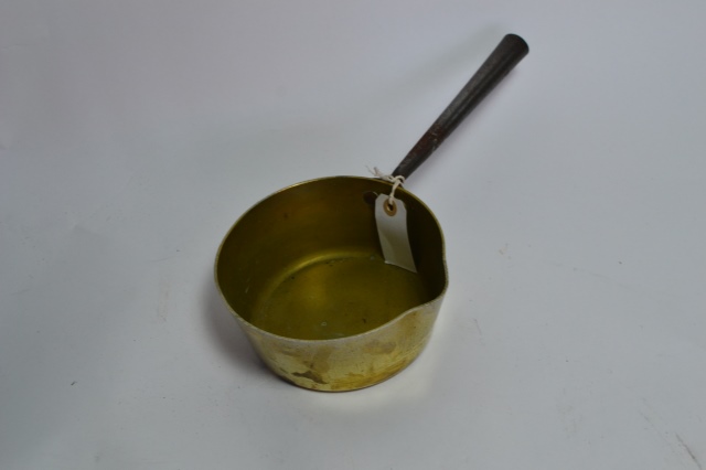 Discover our range of durable 18cm brass pans. Ideal for home or professional use with long-lasting quality. Shop now for the best kitchenware deals!