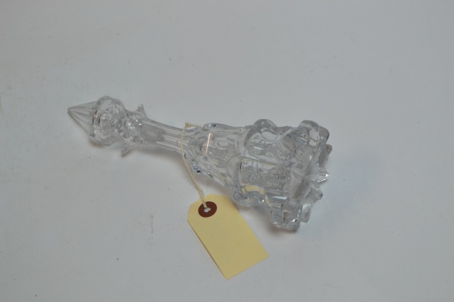 Discover our range of designer perfume bottles. Despite a small chip on the 23cm high bottle, it exudes exquisite charm. Shop now for unique fragrances.