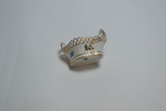 Discover our collection of authentic 19th century Dresden basket bowls. Hand-crafted and detailed, they're an antique lover’s dream. Shop now for unique pieces!