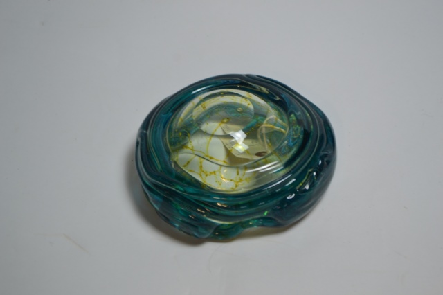 Explore our Mdina glass ash trays – premium, hand-blown, and aesthetically pleasing. Order now to add sophistication to your spaces!