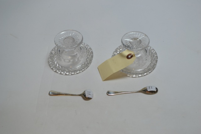 Discover our collection of antique Regency salt bowls! Made from the finest materials, these unique pieces add luxury to your dining. Start shopping now for these sought-after items!