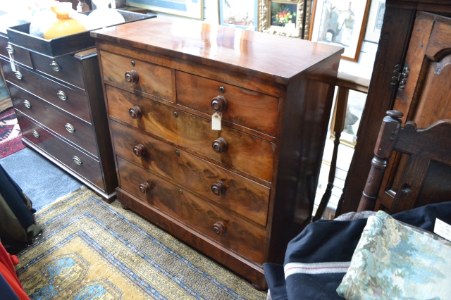 Discover our unique range of 19th-century mahogany chest of drawers, sized 104cm long x 49cm wide x 105 cm high. Shop now for antique elegance!