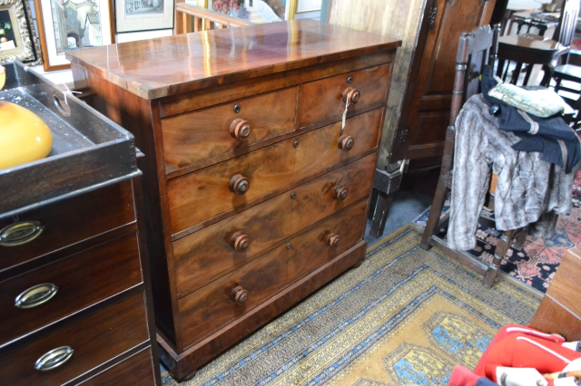 Discover our unique range of 19th-century mahogany chest of drawers, sized 104cm long x 49cm wide x 105 cm high. Shop now for antique elegance!