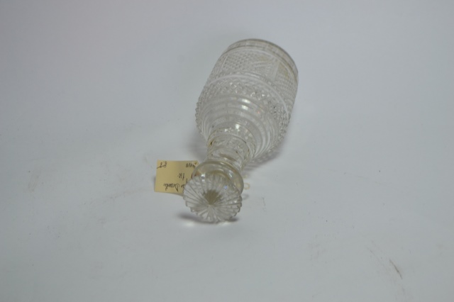 Discover our range of classic Georgian decanters, standing 23cm high. Handcrafted with exquisite detail. View our collection and add elegance to your table setting.