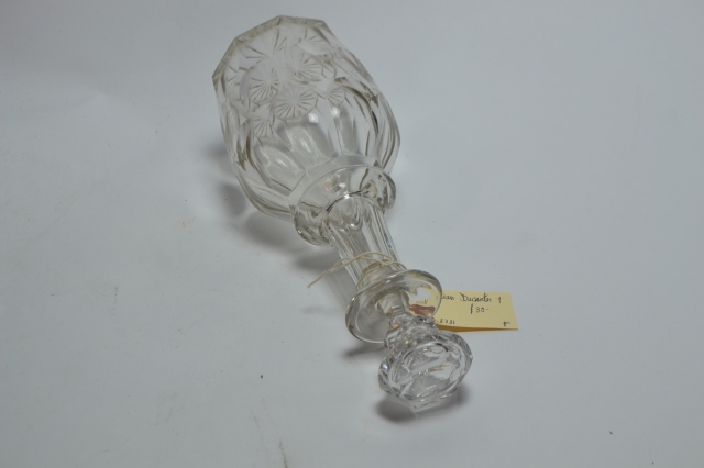 Discover our extensive range of authentic 1860's Victorian decanters. Perfect for collectors, explore specifications and buy your vintage piece today!