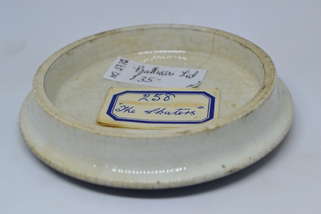 Explore our collection of Prattware lids, featuring the popular Skaters design. Discover the unique specifications and add charm to your collection. Shop now!