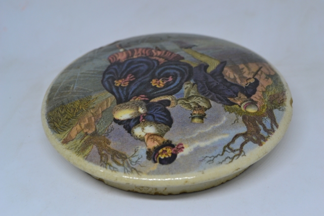 Discover our unique Prattware lid 'The Skaters'. Add a touch of elegance to your home decor. Hurry, shop now & enjoy exclusive deals on top-quality pottery.