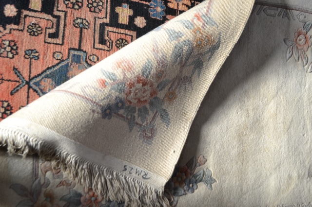 Explore our wide range of traditional Chinese rugs. Size 154cm x 92cm available. Make your home cozy and stylish. Shop online today!