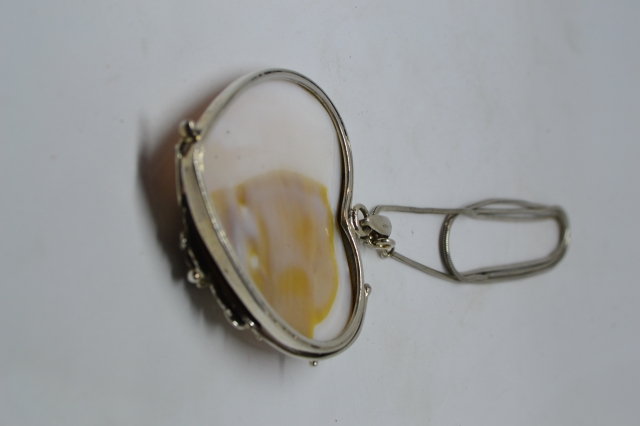 925 Silver Necklace with Heart Shaped Shell Pendant