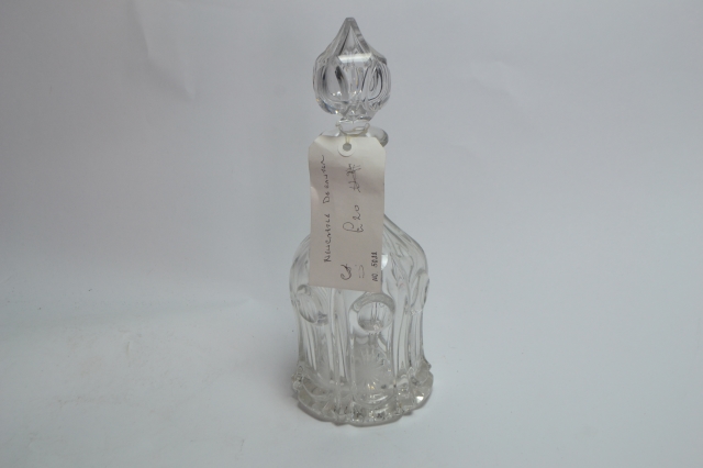 Discover our high-quality Newcastle decanter. Standing at 34cm high, perfect for your fine spirits. Shop now for exclusive prices and enhance your bar collection.