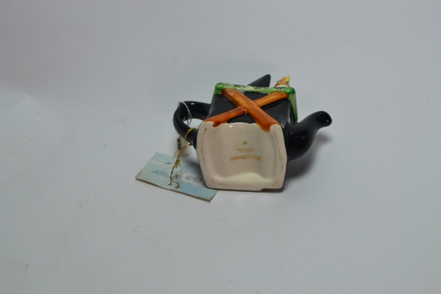 Discover our breathtaking Tony Carter Tea Pot collection. Shop now to enjoy exceptional design and unmatched style. Don't miss exclusive offers!