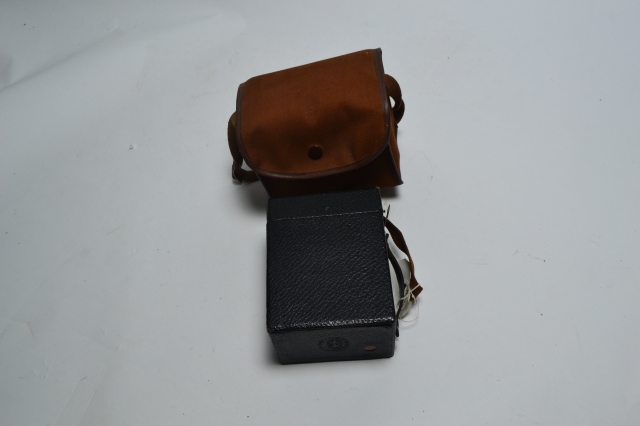 Discover our range of vintage Kodak box cameras. Shop now to experience superior quality and meticulous design. Don’t miss out, order today!