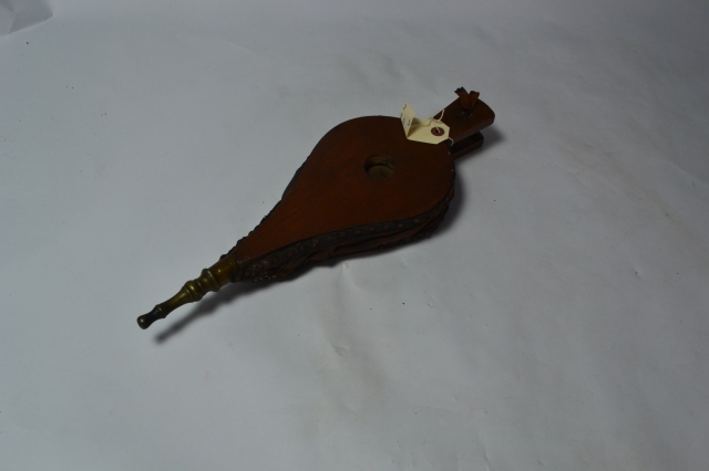 Explore Bear and Forebear's unique range of 19th century bellows. Witness the finer details and specifications. Act now and add history to your collection!