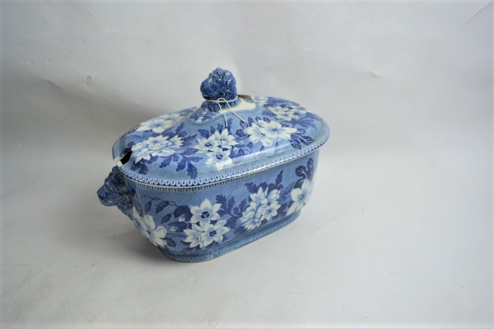 A large 19th Century Rogers Blue and White Rounded Rectangular Tureen and Cover