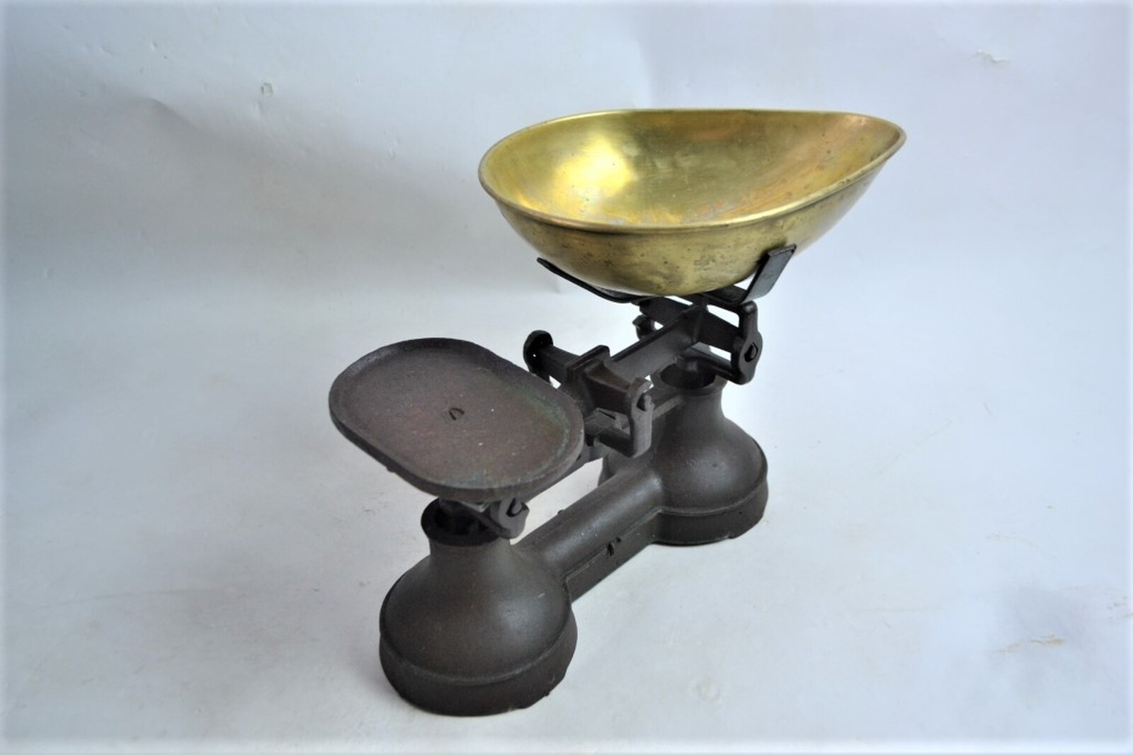 A Pair Of Vintage Kitchen Scales With Brass Pan
