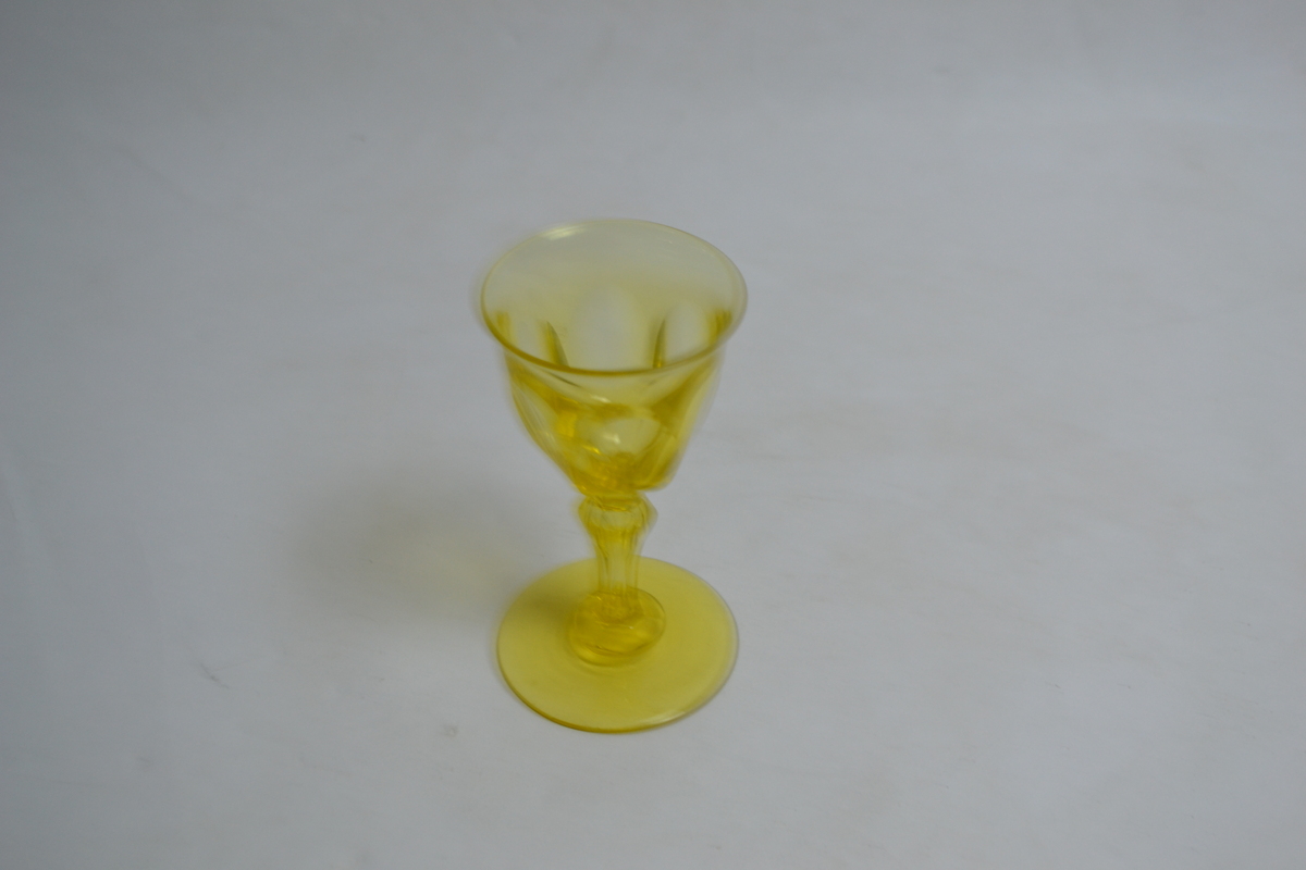 Antique Victorian Vaseline Citrine Wine Glass