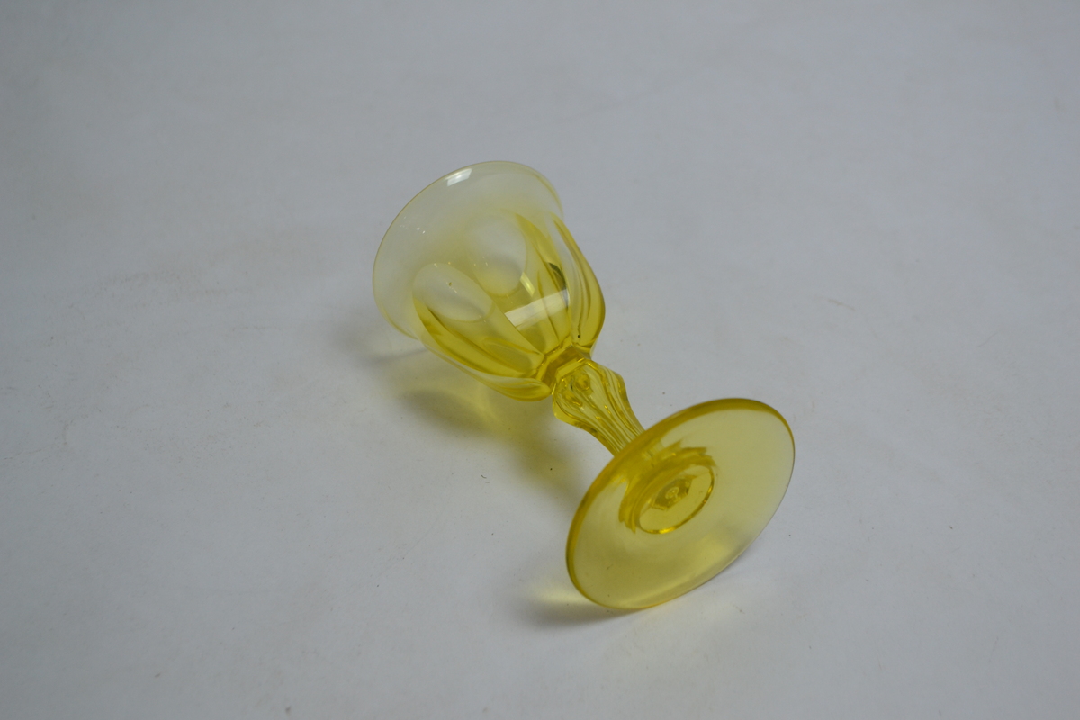 Antique Victorian Vaseline Citrine Wine Glass