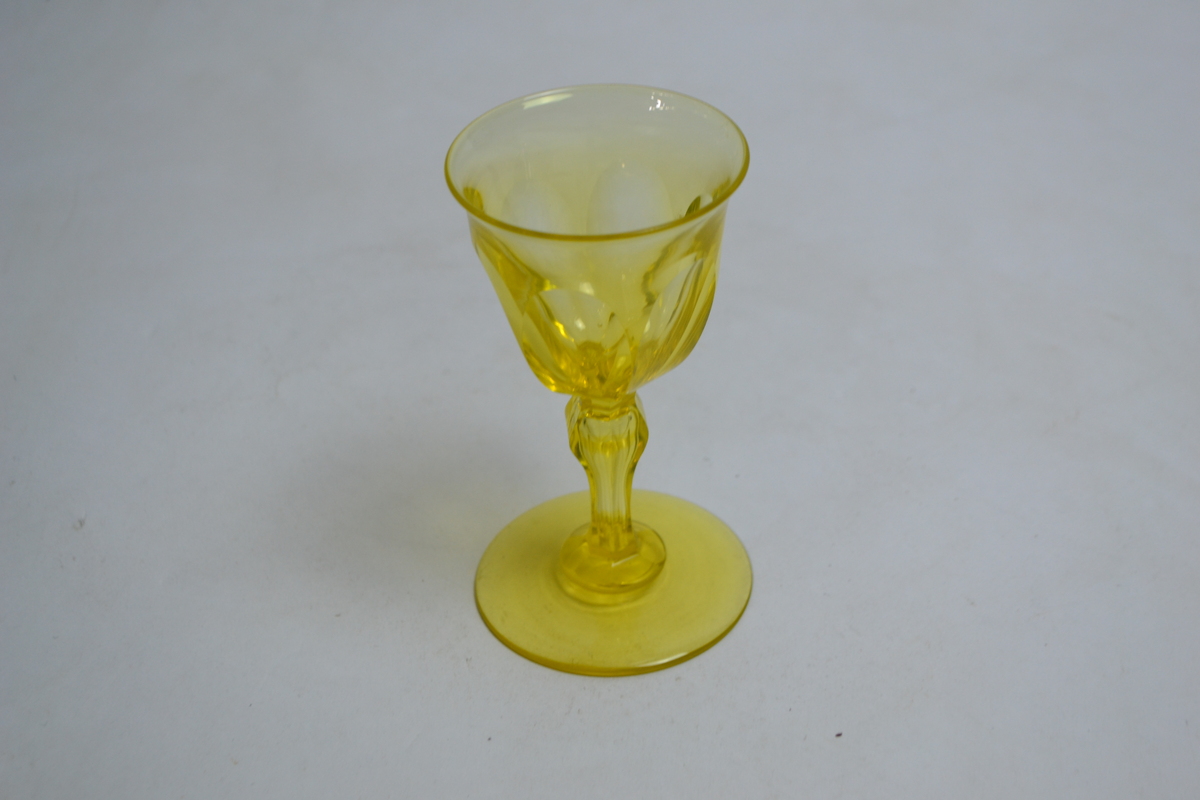 Antique Victorian Vaseline Citrine Wine Glass