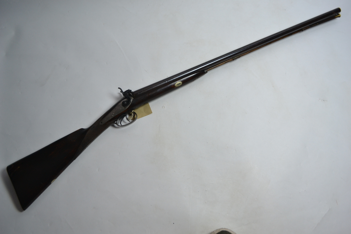 12 Gauge Smooth Bore Double Barrel Shotgun