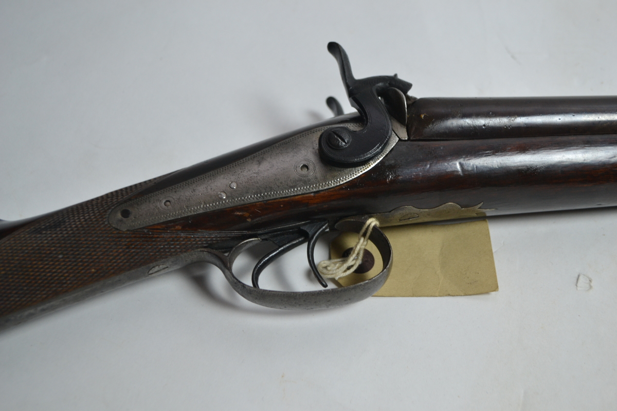 12 Gauge Smooth Bore Double Barrel Shotgun