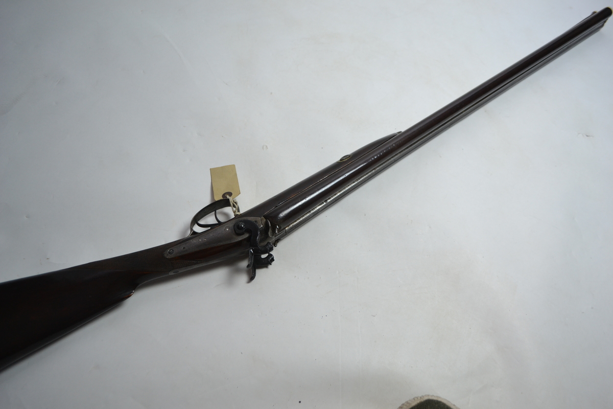 12 Gauge Smooth Bore Double Barrel Shotgun