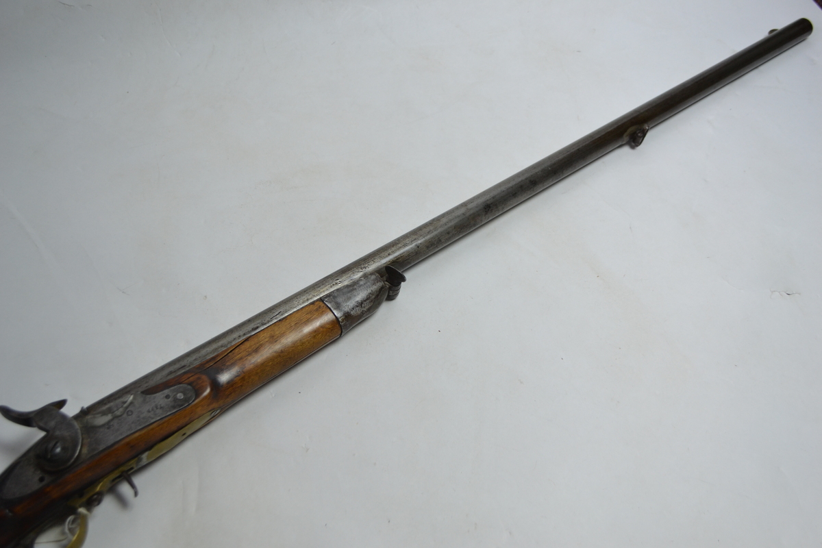 Discover our unique 12 bore breech loading shotgun, a rare 1821 transitional piece. Shop now for this obsolete calibre, license-free item in good working condition!