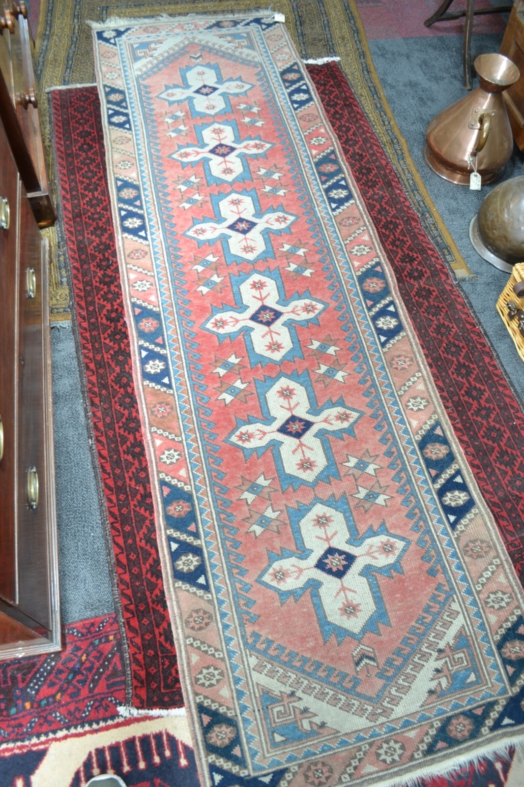 Discover our hand-woven Turkish runner from Dosemealti, perfectly sized 79x268cms. Shop now for a touch of authentic elegance in your home.