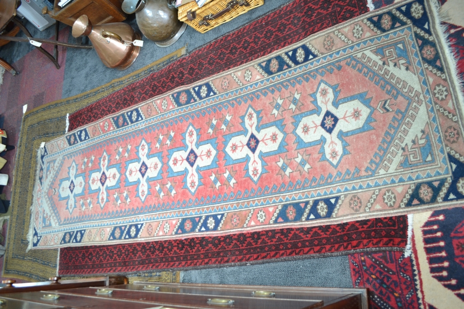 Discover our hand-woven Turkish runner from Dosemealti, perfectly sized 79x268cms. Shop now for a touch of authentic elegance in your home.