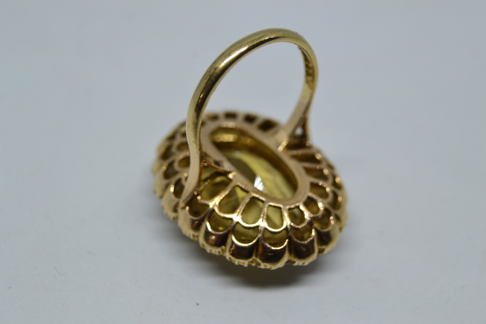 Explore our range of vintage gold rings! This 9ct gold, citrine and pearl cluster ring hailing from 1967 awaits. Unique in its design and superb in quality. Don't miss. Shop Now!