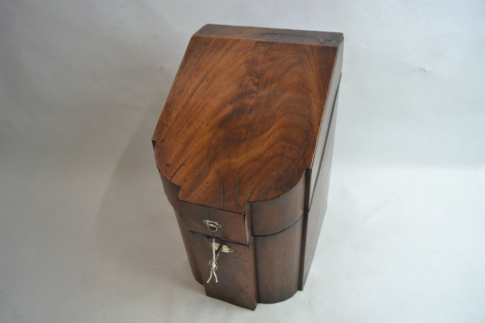 Explore our unique 18th century converted wine box, perfect for holding four square bottles. Browse now and add a touch of elegance with vintage cutlery boxes.
