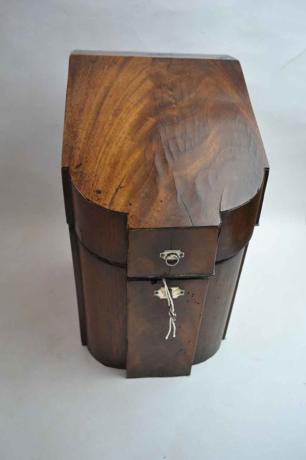 Explore our unique 18th century converted wine box, perfect for holding four square bottles. Browse now and add a touch of elegance with vintage cutlery boxes.