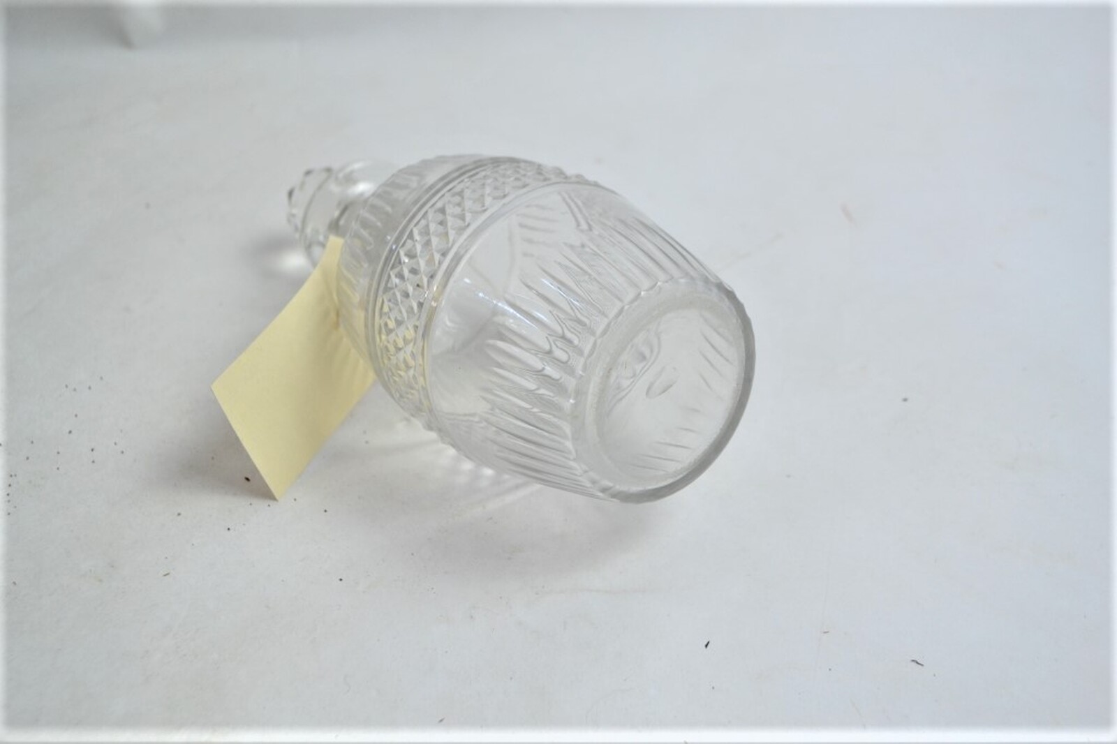 Discover our elegant Barrel Shape Victorian Spirit Decanter! Elegant design, perfect for whiskey lovers. Order online today for fast delivery!