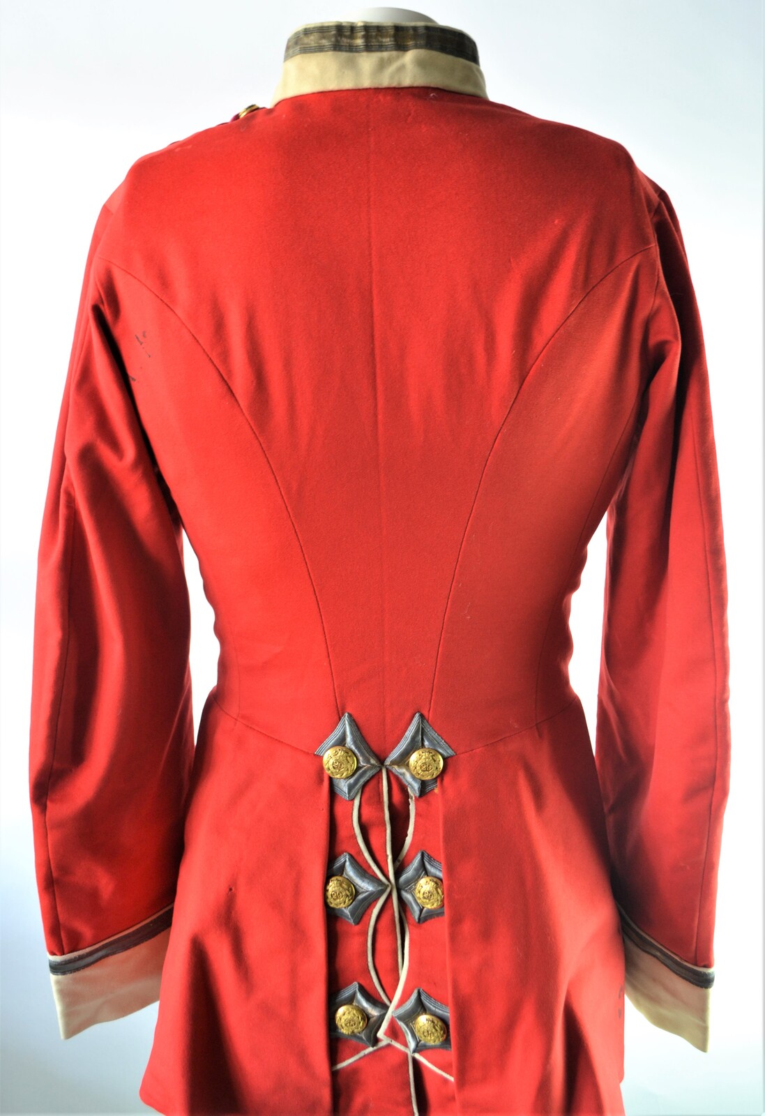 Explore our collection of rare military history, including the exceptional 29th Bombay Native Infantry officer's tunic. Dating from 1856-60, it's a piece of history. Discover it today!