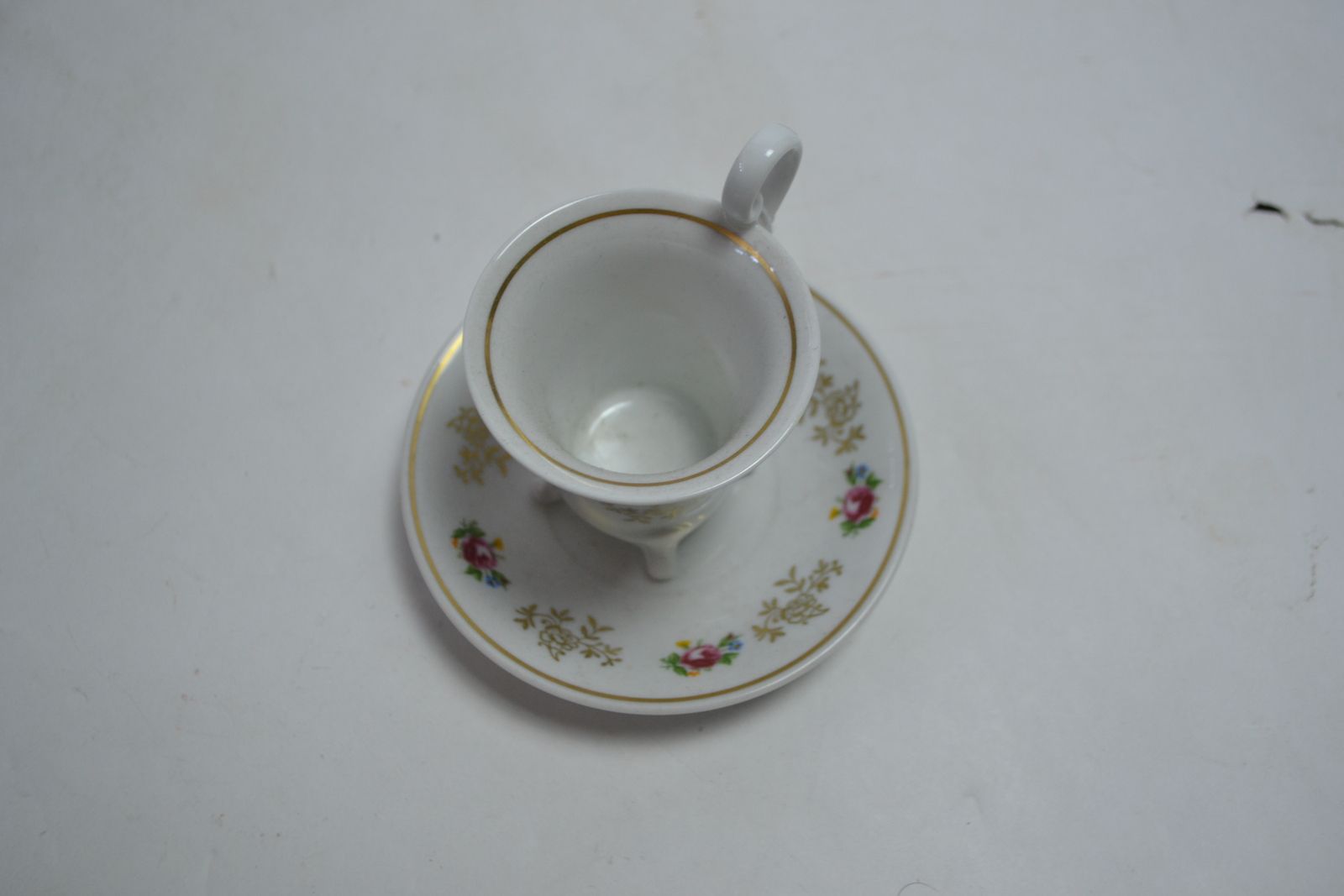 Experience the excellence of our Bavarian Gilt Cups! Expertly crafted, unique designs. Buy now to add elegance to your dining! Search using Bavarian Gilt Cups.