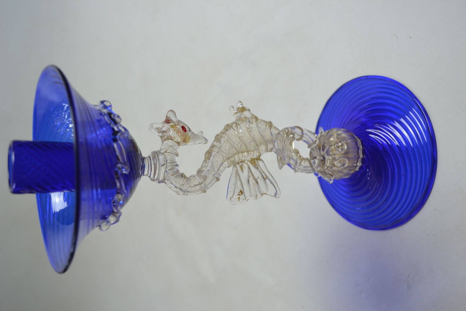 Discover our stunning Venetian glass candle holders by Murano. Expertly crafted, they add a touch of elegance to any decor. Shop now for the best selection!