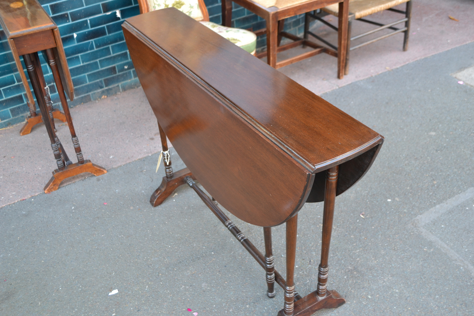 Mahogany Sutherland table